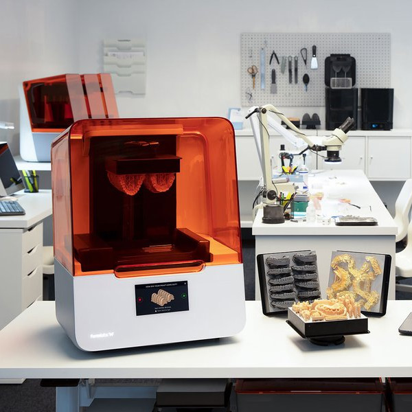Denture preparation in dental laboratory